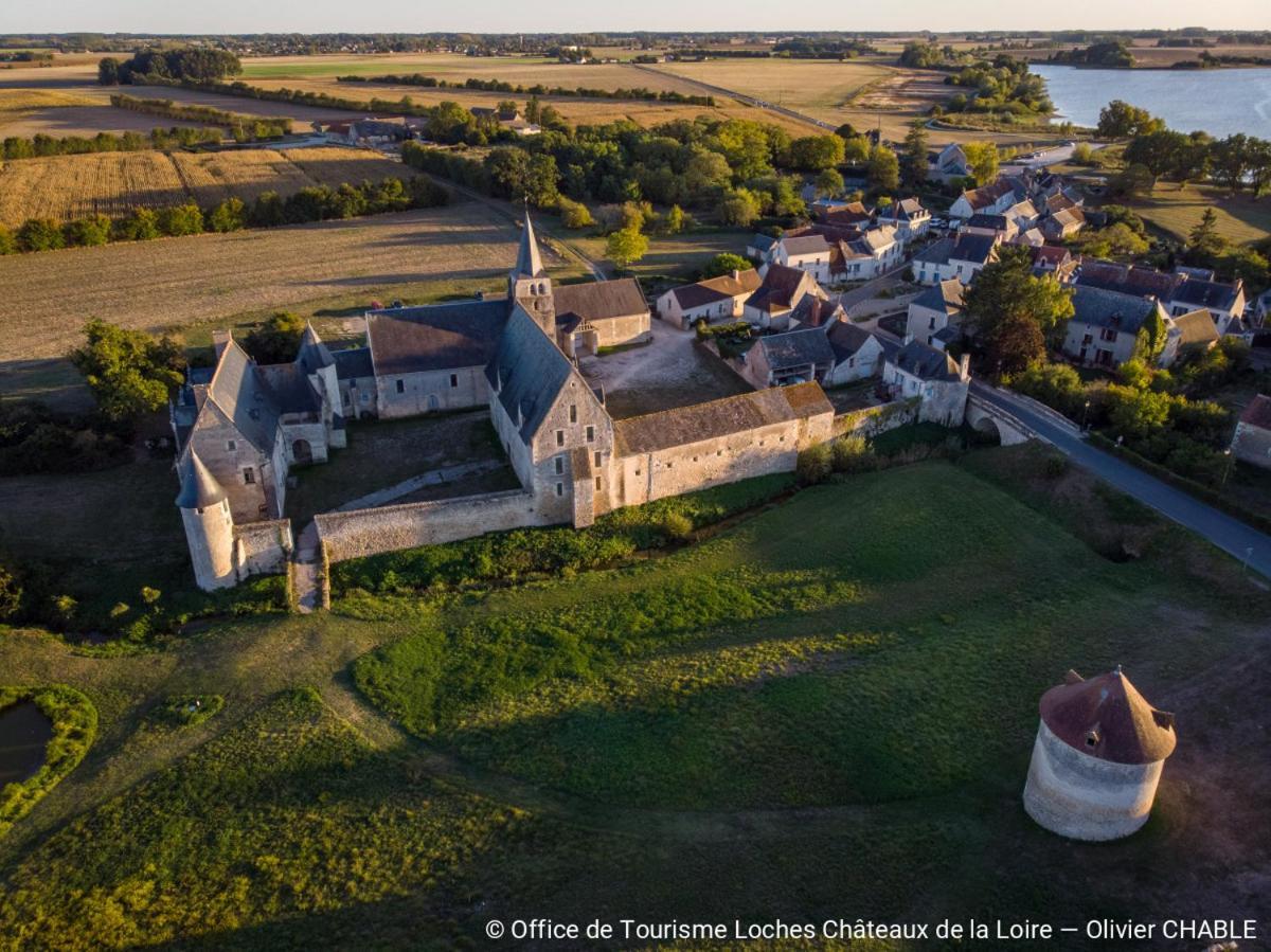 Le Perroquet Bleu * La Chapelle-Blanche-Saint-Martin