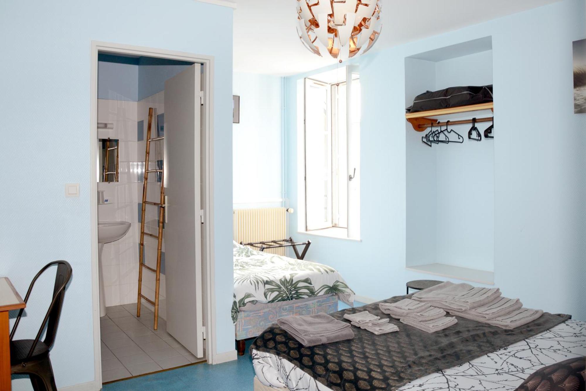 Hotel Le Perroquet Bleu